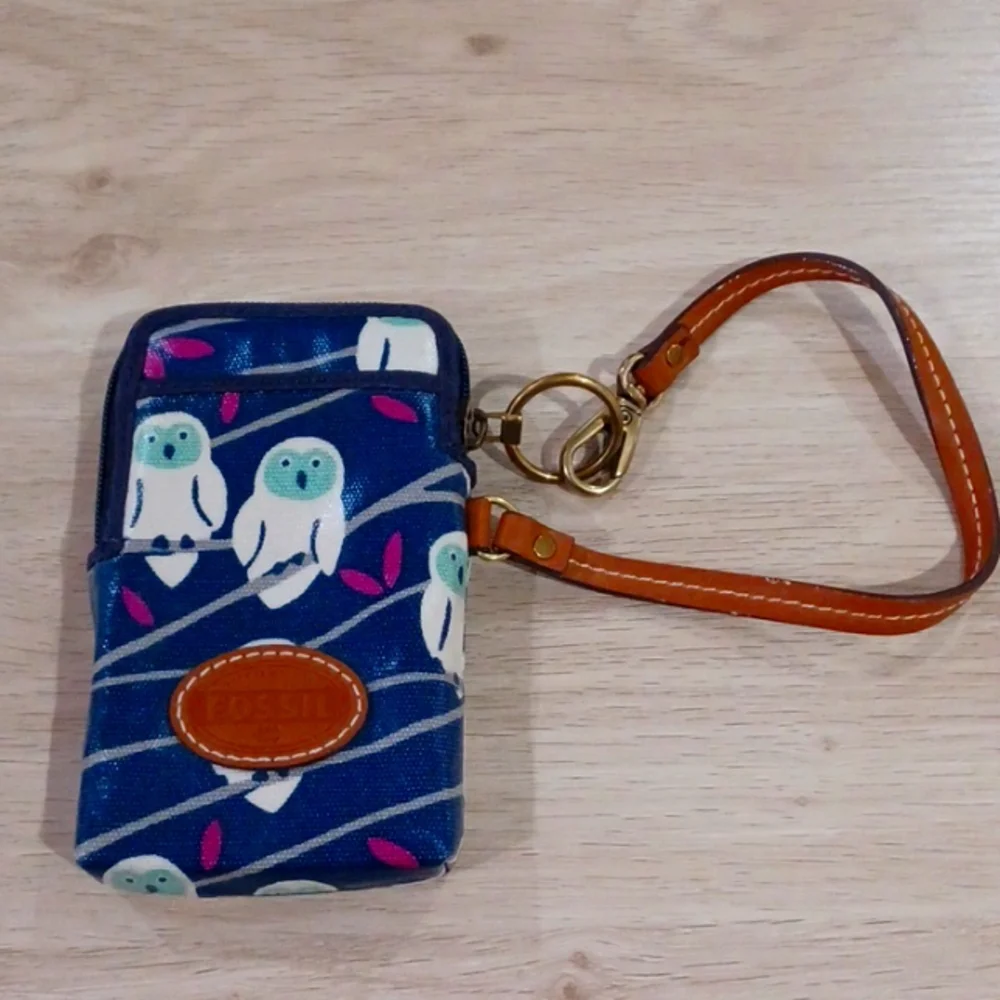 Fossil phone and wallet bag